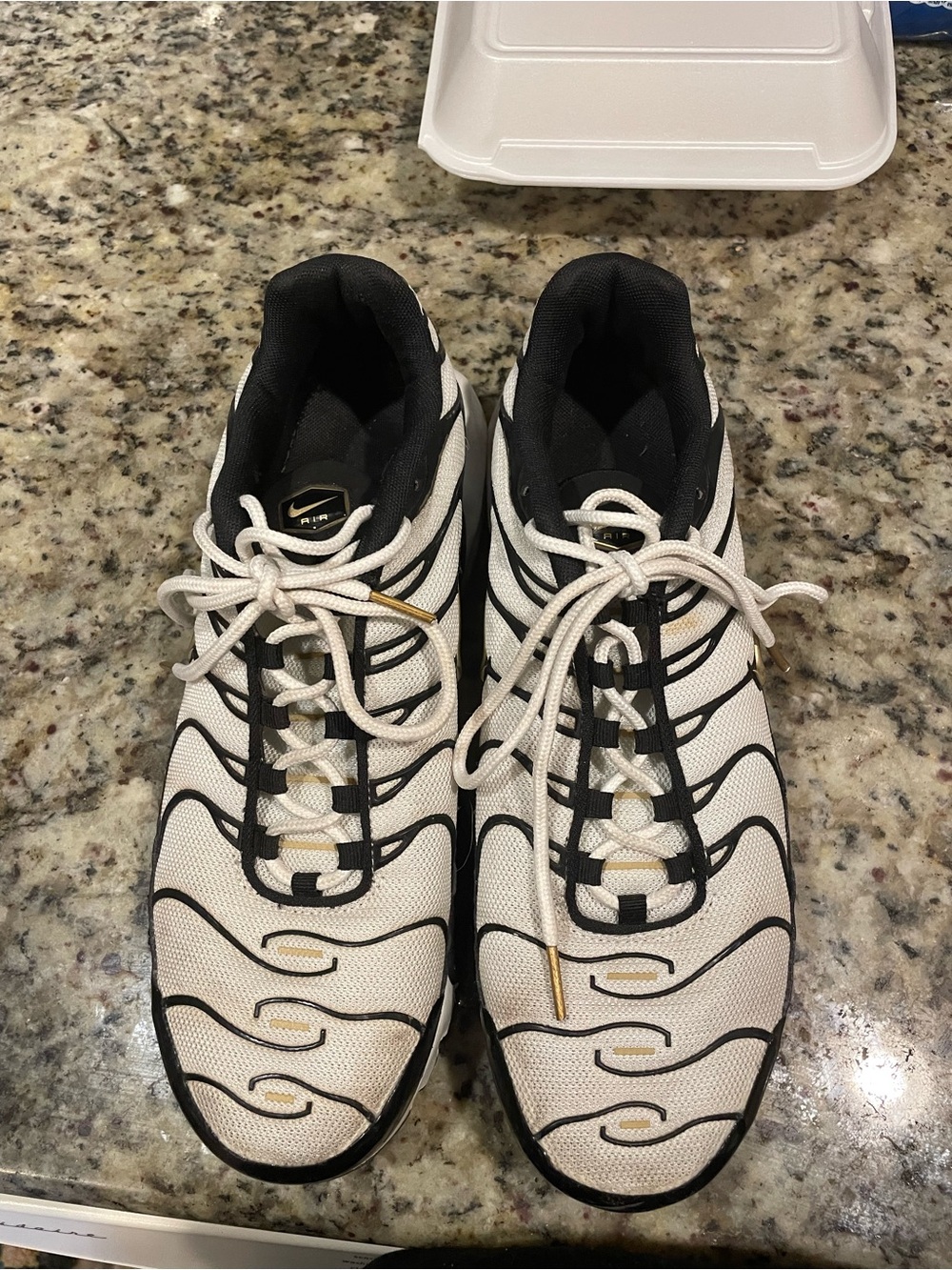 Nike Air Max Plus White Black Metallic Gold Athletic Sneakers